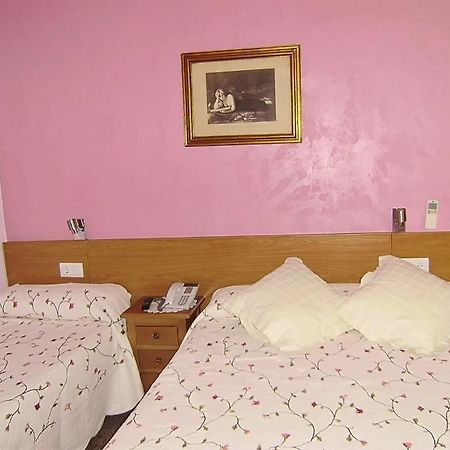 Hostal Miguel Angel Madrid Exterior photo