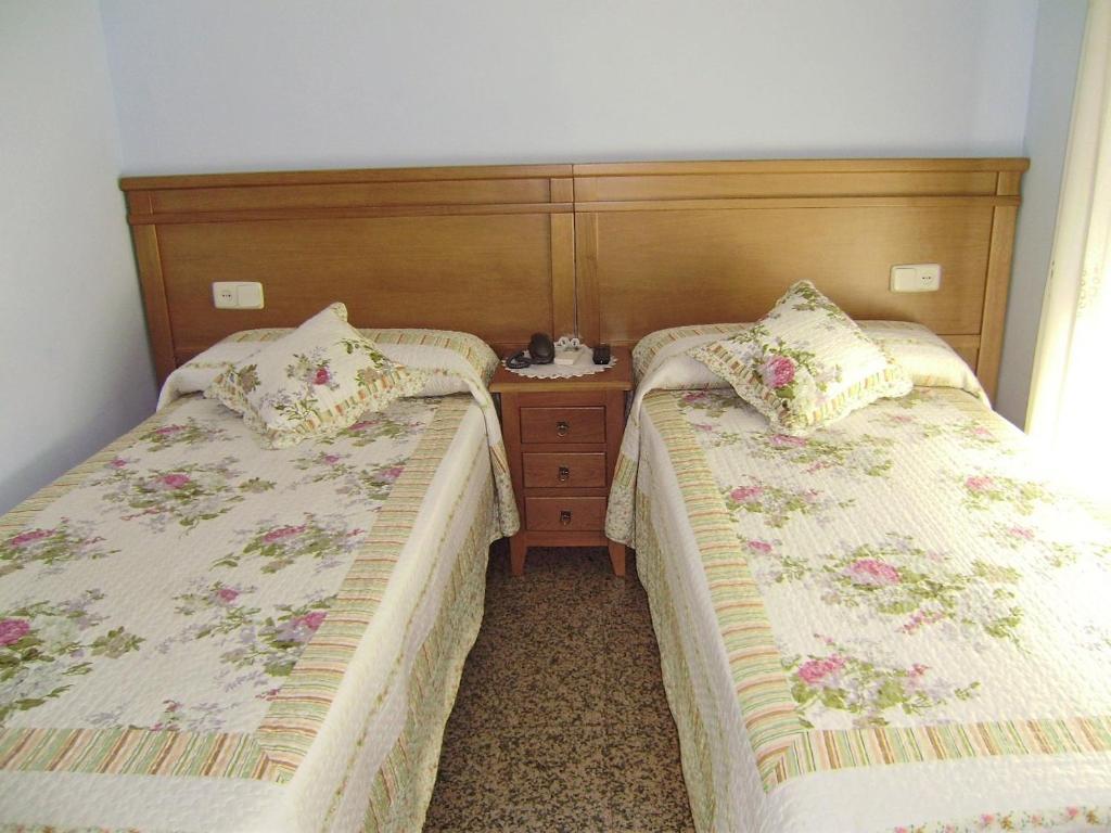 Hostal Miguel Angel Madrid Room photo