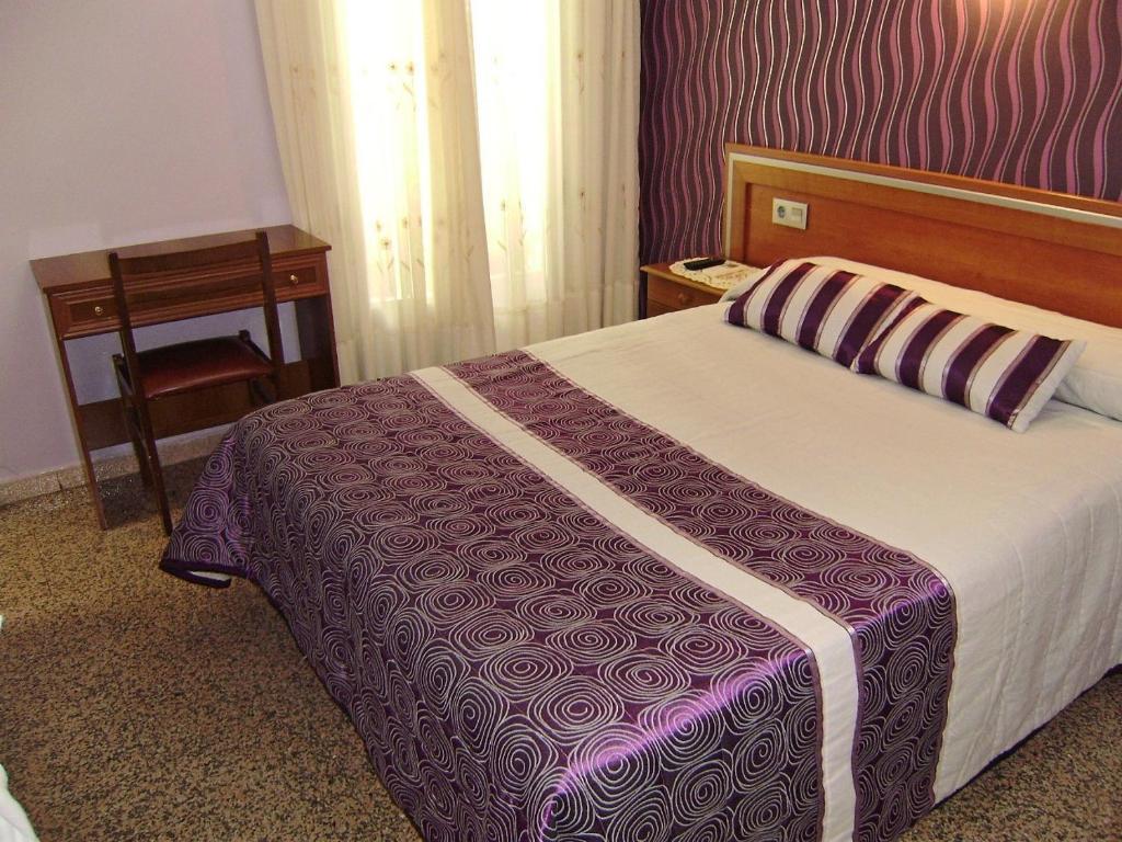 Hostal Miguel Angel Madrid Room photo